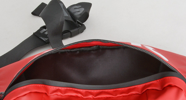  Waterproof and moisture-proof 
